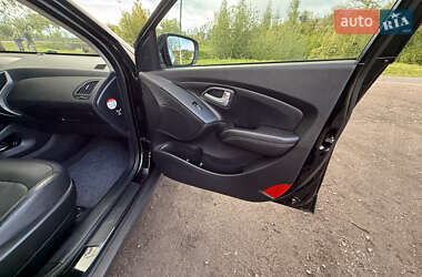 Позашляховик / Кросовер Hyundai ix35 2015 в 