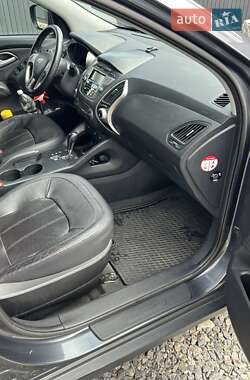 Позашляховик / Кросовер Hyundai ix35 2010 в 