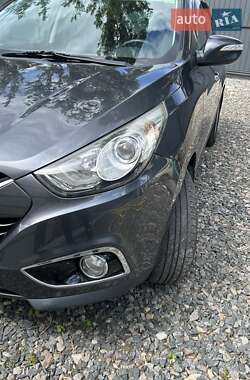 Позашляховик / Кросовер Hyundai ix35 2010 в 