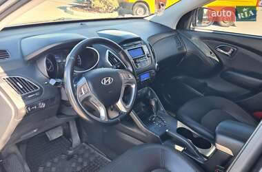 Позашляховик / Кросовер Hyundai ix35 2010 в 