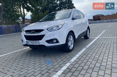 Внедорожник / Кроссовер Hyundai ix35 2013 в 