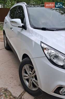Позашляховик / Кросовер Hyundai ix35 2010 в 