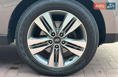 Внедорожник / Кроссовер Hyundai ix35 2014 в 