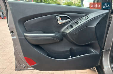 Внедорожник / Кроссовер Hyundai ix35 2014 в 
