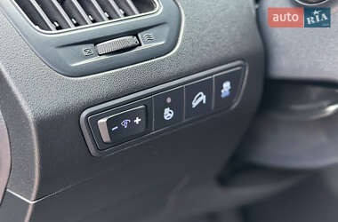 Внедорожник / Кроссовер Hyundai ix35 2014 в 