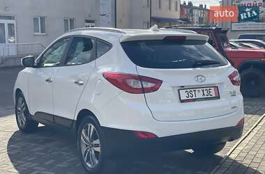 Внедорожник / Кроссовер Hyundai ix35 2015 в 