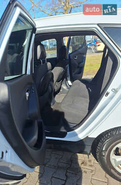 Внедорожник / Кроссовер Hyundai ix35 2010 в 