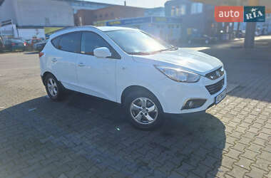Внедорожник / Кроссовер Hyundai ix35 2010 в 