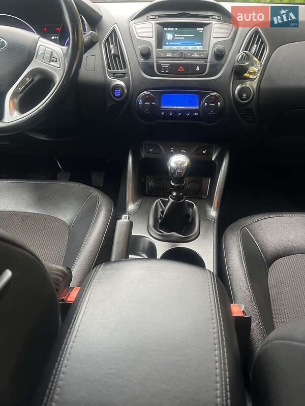 Внедорожник / Кроссовер Hyundai ix35 2013 в Калуше
