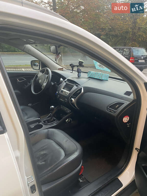Позашляховик / Кросовер Hyundai ix35 2011 в Луцьку