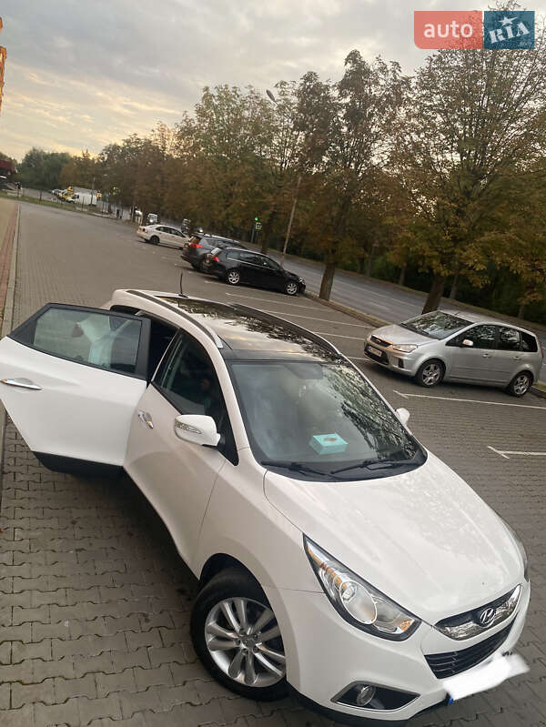 Позашляховик / Кросовер Hyundai ix35 2011 в Луцьку
