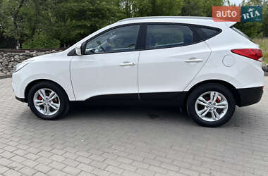 Позашляховик / Кросовер Hyundai ix35 2011 в 