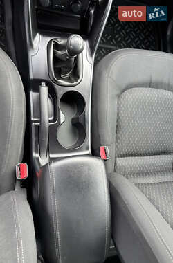 Позашляховик / Кросовер Hyundai ix35 2011 в 