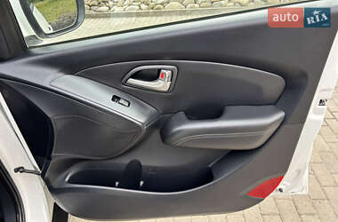 Позашляховик / Кросовер Hyundai ix35 2011 в 
