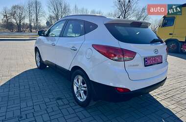 Позашляховик / Кросовер Hyundai ix35 2012 в 