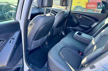 Позашляховик / Кросовер Hyundai ix35 2012 в 