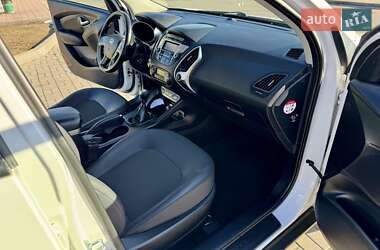 Позашляховик / Кросовер Hyundai ix35 2012 в 