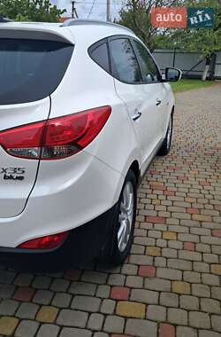 Позашляховик / Кросовер Hyundai ix35 2013 в 