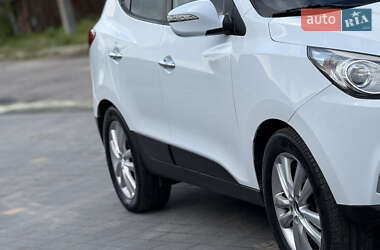Позашляховик / Кросовер Hyundai ix35 2010 в 