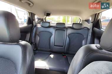 Позашляховик / Кросовер Hyundai ix35 2010 в 