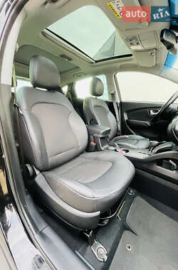 Внедорожник / Кроссовер Hyundai ix35 2014 в 