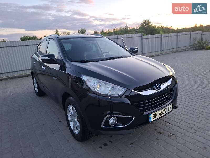 Позашляховик / Кросовер Hyundai ix35 2013 в Сарнах