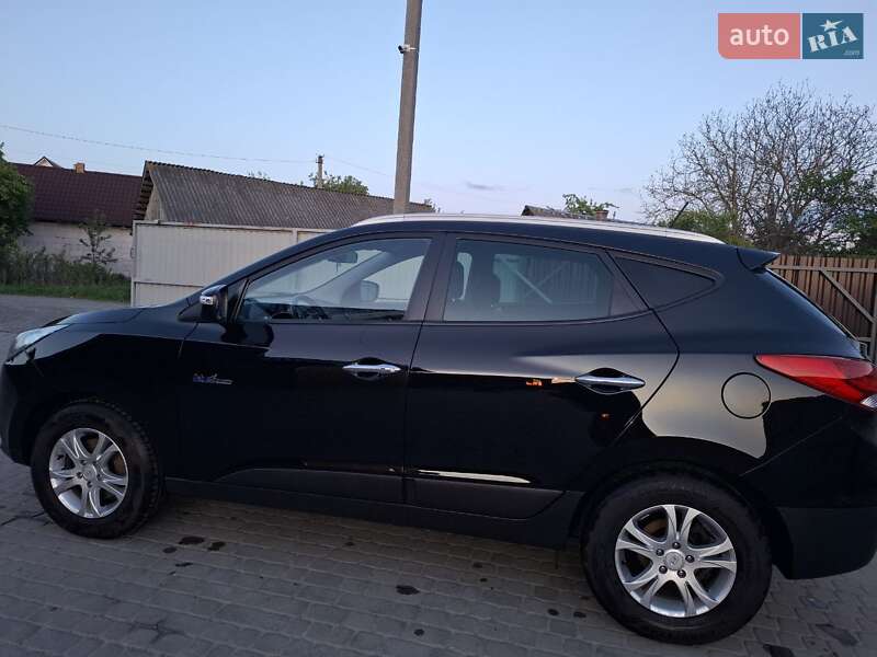 Позашляховик / Кросовер Hyundai ix35 2013 в Сарнах