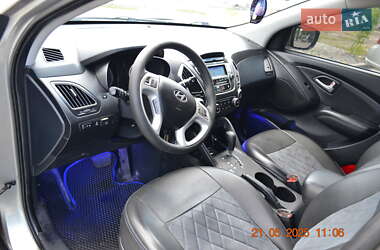 Позашляховик / Кросовер Hyundai ix35 2010 в 