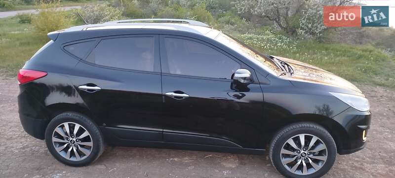 Позашляховик / Кросовер Hyundai ix35 2010 в Одесі