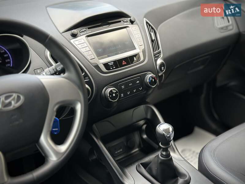 Внедорожник / Кроссовер Hyundai ix35 2011 в Сумах