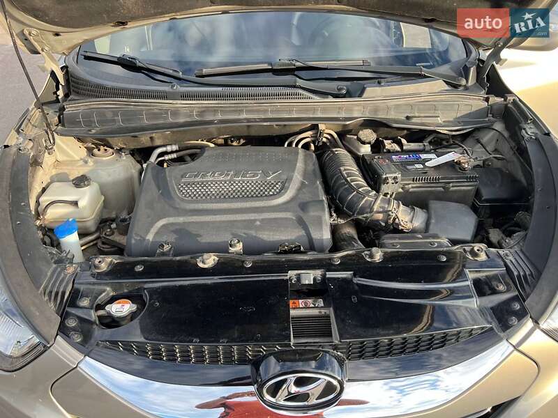 Внедорожник / Кроссовер Hyundai ix35 2011 в Радомышле