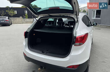 Позашляховик / Кросовер Hyundai ix35 2012 в 