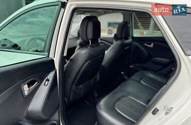 Позашляховик / Кросовер Hyundai ix35 2012 в 