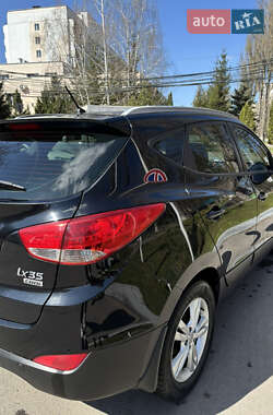 Позашляховик / Кросовер Hyundai ix35 2013 в 