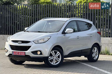 Внедорожник / Кроссовер Hyundai ix35 2011 в 