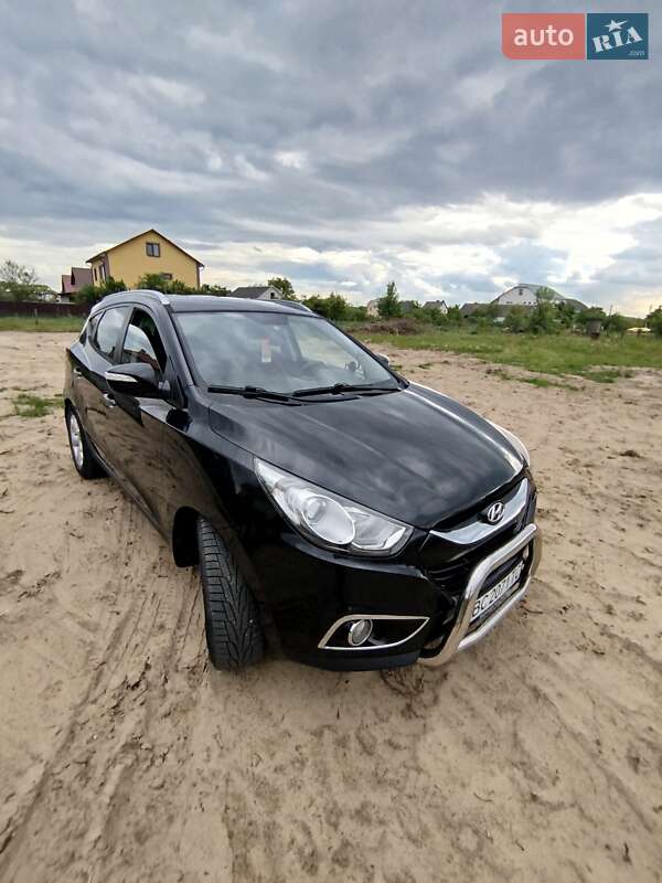 Внедорожник / Кроссовер Hyundai ix35 2010 в Каменке-Бугской