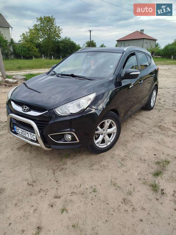 Внедорожник / Кроссовер Hyundai ix35 2010 в Каменке-Бугской