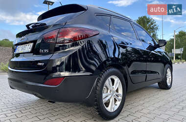 Внедорожник / Кроссовер Hyundai ix35 2010 в 