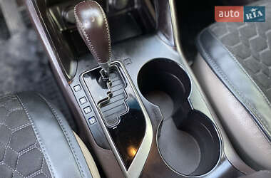 Внедорожник / Кроссовер Hyundai ix35 2010 в 
