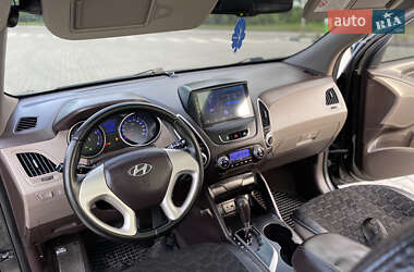 Внедорожник / Кроссовер Hyundai ix35 2010 в 