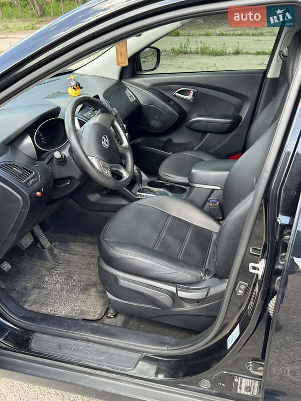 Позашляховик / Кросовер Hyundai ix35 2011 в Краснограді