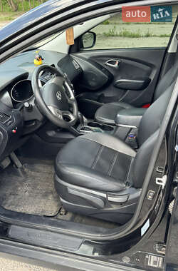 Внедорожник / Кроссовер Hyundai ix35 2011 в 