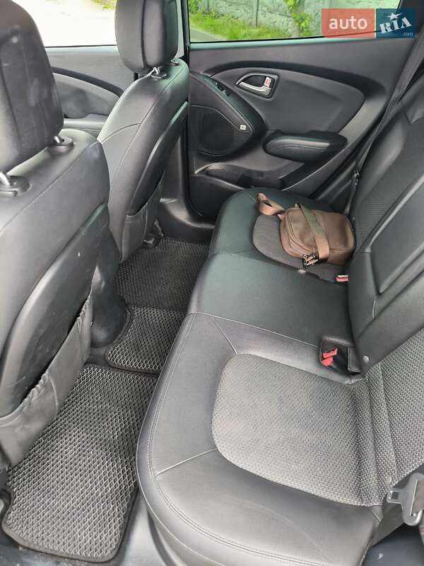 Внедорожник / Кроссовер Hyundai ix35 2010 в Городке