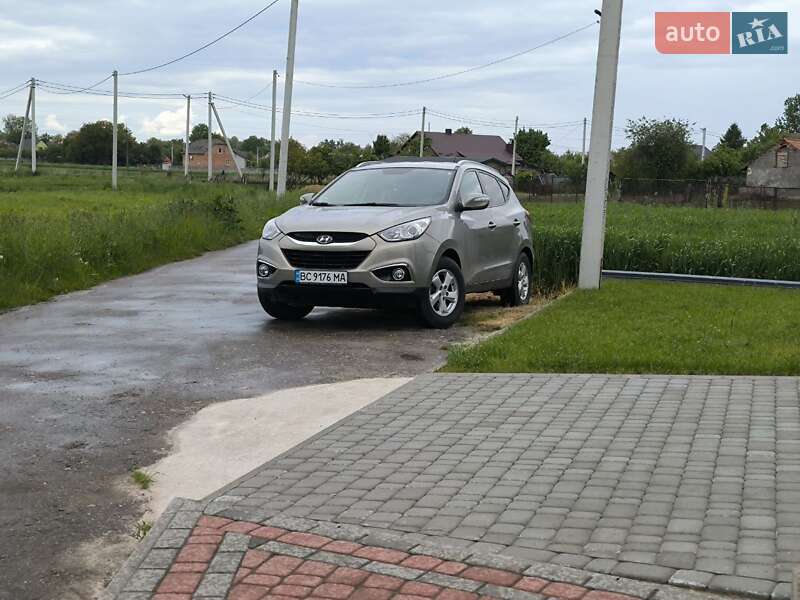 Внедорожник / Кроссовер Hyundai ix35 2010 в Городке