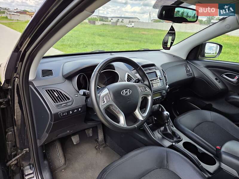 Внедорожник / Кроссовер Hyundai ix35 2012 в Харькове