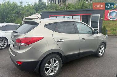 Позашляховик / Кросовер Hyundai ix35 2011 в 