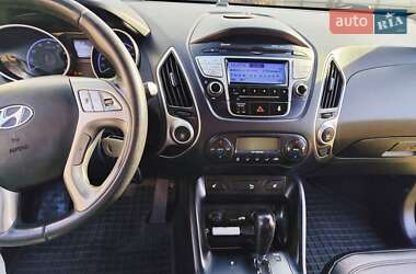 Внедорожник / Кроссовер Hyundai ix35 2012 в 