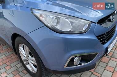 Позашляховик / Кросовер Hyundai ix35 2012 в 