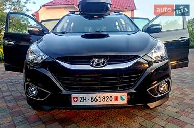 Внедорожник / Кроссовер Hyundai ix35 2013 в 
