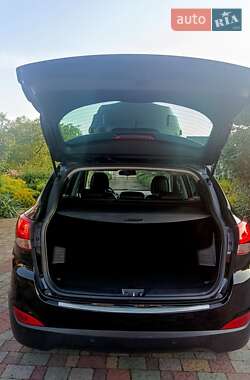 Внедорожник / Кроссовер Hyundai ix35 2013 в 
